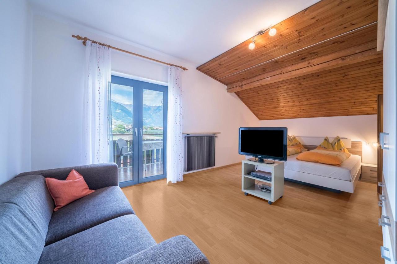 Apartment Tschigat Leilichhof Lana Exterior photo
